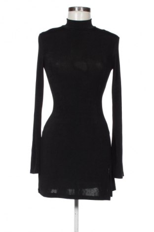 Рокля Bershka, Размер S, Цвят Черен, Цена 15,33 €