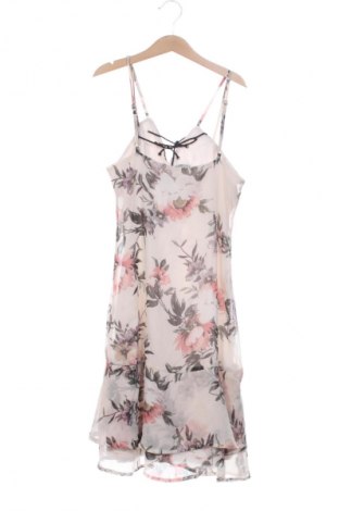 Рокля Bershka, Размер S, Цвят Многоцветен, Цена 18,40 €