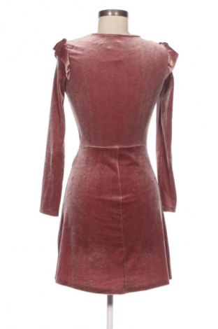 Рокля Bershka, Размер S, Цвят Пепел от рози, Цена 4,09 €