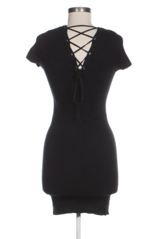 Φόρεμα Bershka, Μέγεθος M, Χρώμα Μαύρο, Τιμή 17,99 €