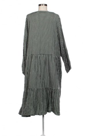 Рокля C&A, Размер 4XL, Цвят Многоцветен, Цена 15,84 €