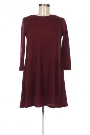 Рокля Clockhouse, Размер S, Цвят Червен, Цена 2,04 €