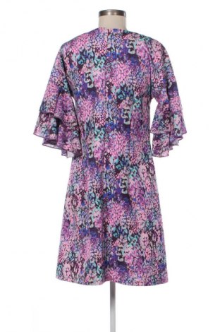 Рокля DF, Размер M, Цвят Многоцветен, Цена 20,45 €