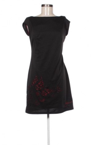 Рокля Desigual, Размер L, Цвят Черен, Цена 62,34 €