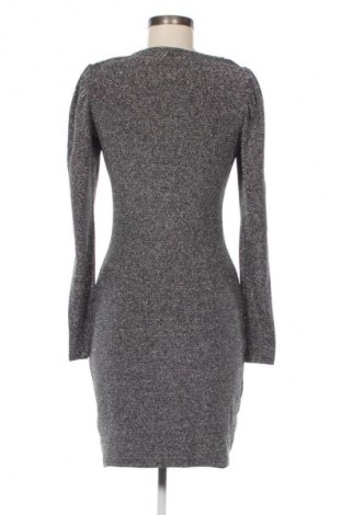 Рокля Dorothy Perkins, Размер M, Цвят Сребрист, Цена 5,62 €