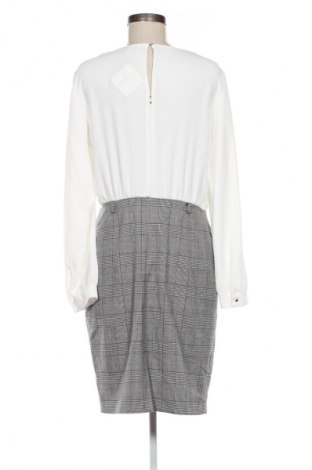 Рокля Esprit, Размер M, Цвят Многоцветен, Цена 7,15 €