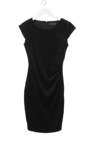Šaty  Guess, Velikost S, Barva Černá, Cena  749,00 Kč