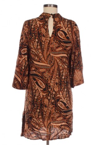 Рокля H&M, Размер XS, Цвят Многоцветен, Цена 20,45 €