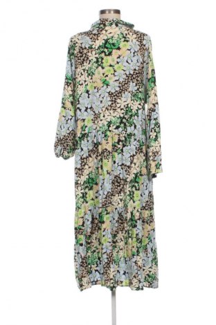 Рокля H&M, Размер M, Цвят Многоцветен, Цена 14,42 €