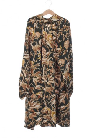 Рокля H&M, Размер XS, Цвят Многоцветен, Цена 12,27 €