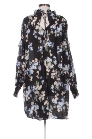 Рокля H&M, Размер M, Цвят Многоцветен, Цена 19,08 €