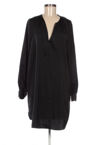 Рокля H&M, Размер M, Цвят Черен, Цена 12,27 €