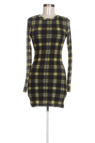 Рокля H&M Divided, Размер M, Цвят Многоцветен, Цена 11,20 €