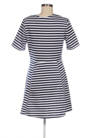 Рокля H&M Divided, Размер XL, Цвят Многоцветен, Цена 11,75 €