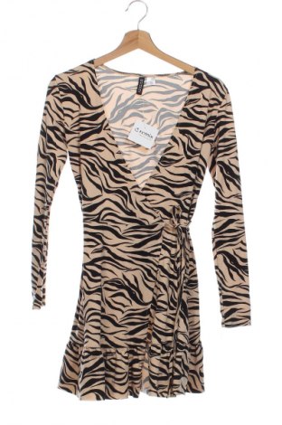 Рокля H&M Divided, Размер XS, Цвят Многоцветен, Цена 14,31 €
