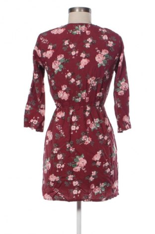 Рокля H&M Divided, Размер S, Цвят Многоцветен, Цена 13,08 €