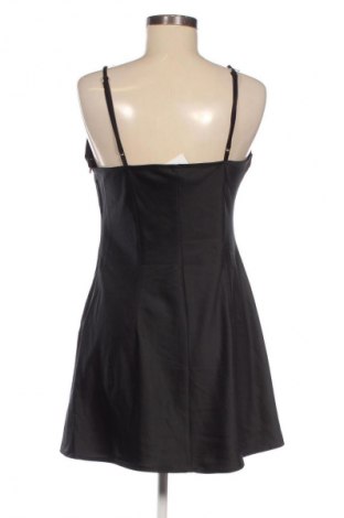 Рокля H&M Divided, Размер M, Цвят Черен, Цена 18,40 €