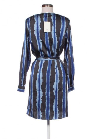 Šaty  Jdy, Velikost M, Barva Vícebarevné, Cena  899,00 Kč