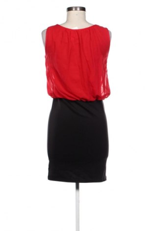 Šaty  Krisp, Velikost S, Barva Červená, Cena  439,00 Kč