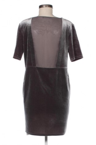 Φόρεμα Limited, Μέγεθος M, Χρώμα Γκρί, Τιμή 10,55 €