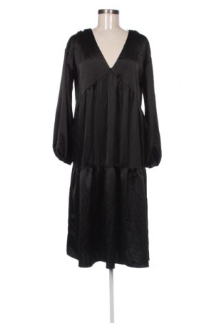 Рокля Lola May, Размер M, Цвят Черен, Цена 13,33 €