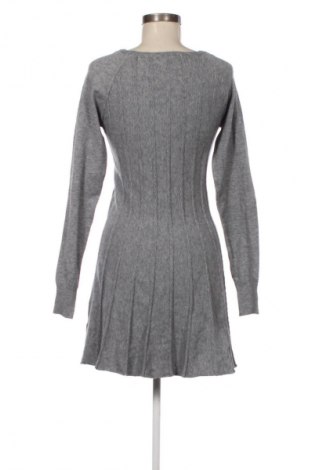 Φόρεμα M&V, Μέγεθος M, Χρώμα Γκρί, Τιμή 7,99 €