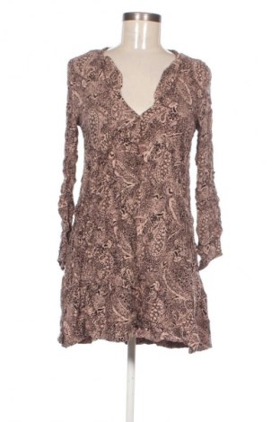 Рокля Minimum, Размер XS, Цвят Многоцветен, Цена 6,64 €