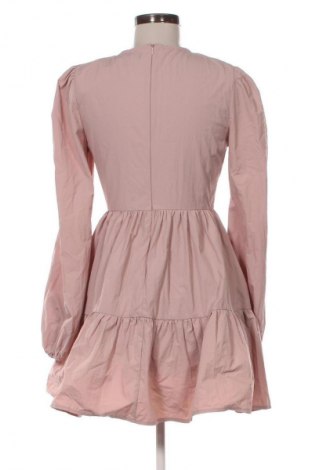Рокля Missguided, Размер M, Цвят Розов, Цена 13,99 €