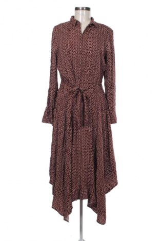 Рокля Mohito, Размер M, Цвят Многоцветен, Цена 25,05 €