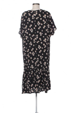 Рокля Monki, Размер M, Цвят Многоцветен, Цена 12,78 €