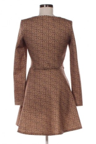 Рокля NA-KD, Размер M, Цвят Многоцветен, Цена 8,18 €