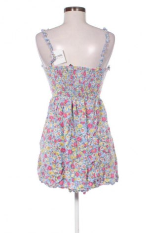 Рокля New Look, Размер M, Цвят Многоцветен, Цена 20,45 €