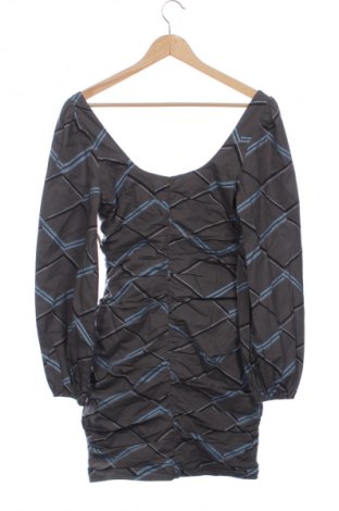 Рокля Nly Trend, Размер S, Цвят Многоцветен, Цена 13,99 €