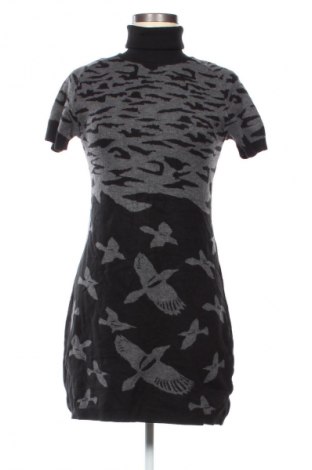 Sukienka Oui, Rozmiar M, Kolor Kolorowy, Cena 74,99 zł