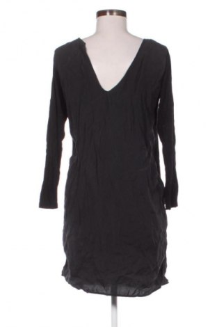 Šaty  Pieces, Velikost M, Barva Černá, Cena  279,00 Kč