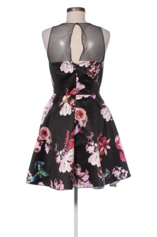 Рокля Pinko, Размер M, Цвят Многоцветен, Цена 173,83 €