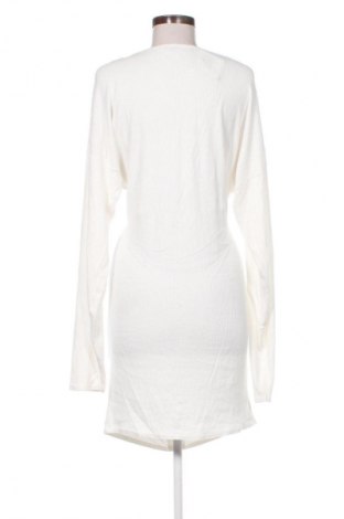 Рокля Pretty Little Thing, Размер XL, Цвят Бял, Цена 13,06 €