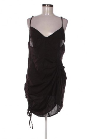 Šaty  Pretty Little Thing, Velikost XL, Barva Černá, Cena  479,00 Kč