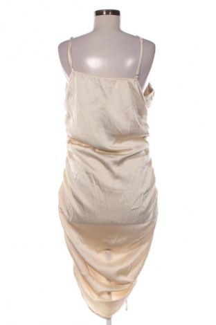 Рокля Pretty Little Thing, Размер XL, Цвят Бежов, Цена 18,91 €