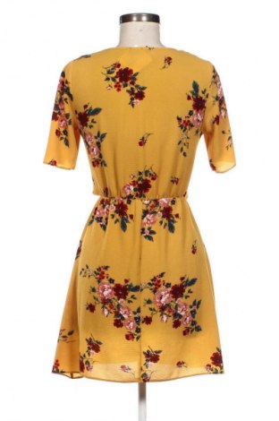 Рокля Primark, Размер M, Цвят Многоцветен, Цена 16,36 €