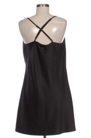 Рокля Reserved, Размер M, Цвят Черен, Цена 19,94 €