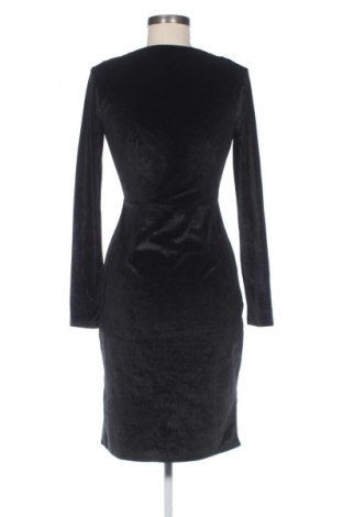 Рокля Reserved, Размер S, Цвят Черен, Цена 19,20 €