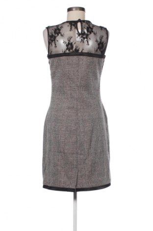 Рокля Rinascimento, Размер M, Цвят Многоцветен, Цена 29,14 €