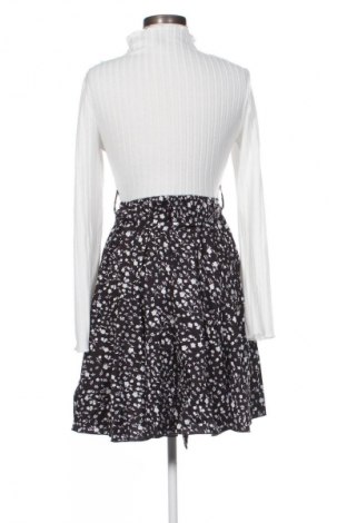 Šaty  SHEIN, Velikost M, Barva Vícebarevné, Cena  479,00 Kč