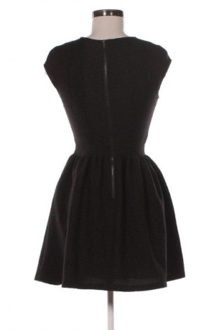 Рокля Sinsay, Размер XS, Цвят Черен, Цена 10,22 €