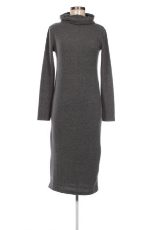 Φόρεμα Stradivarius, Μέγεθος L, Χρώμα Γκρί, Τιμή 13,99 €