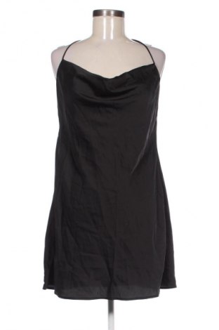 Рокля Stradivarius, Размер L, Цвят Черен, Цена 15,91 €