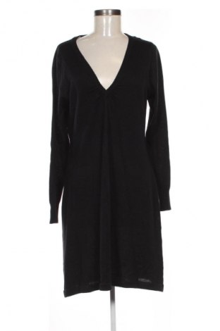 Ruha Tcec, Méret M, Szín Fekete, Ár 2 949 Ft