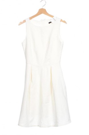 Рокля Trendyol, Размер M, Цвят Бял, Цена 16,87 €