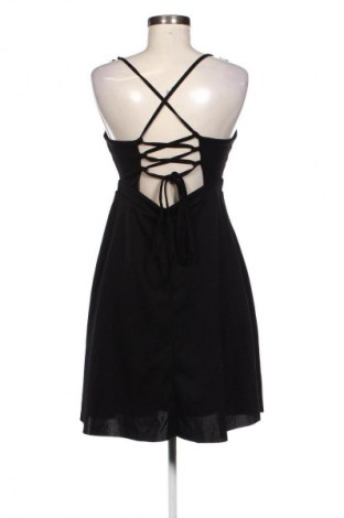 Рокля Trendyol, Размер L, Цвят Черен, Цена 44,76 €